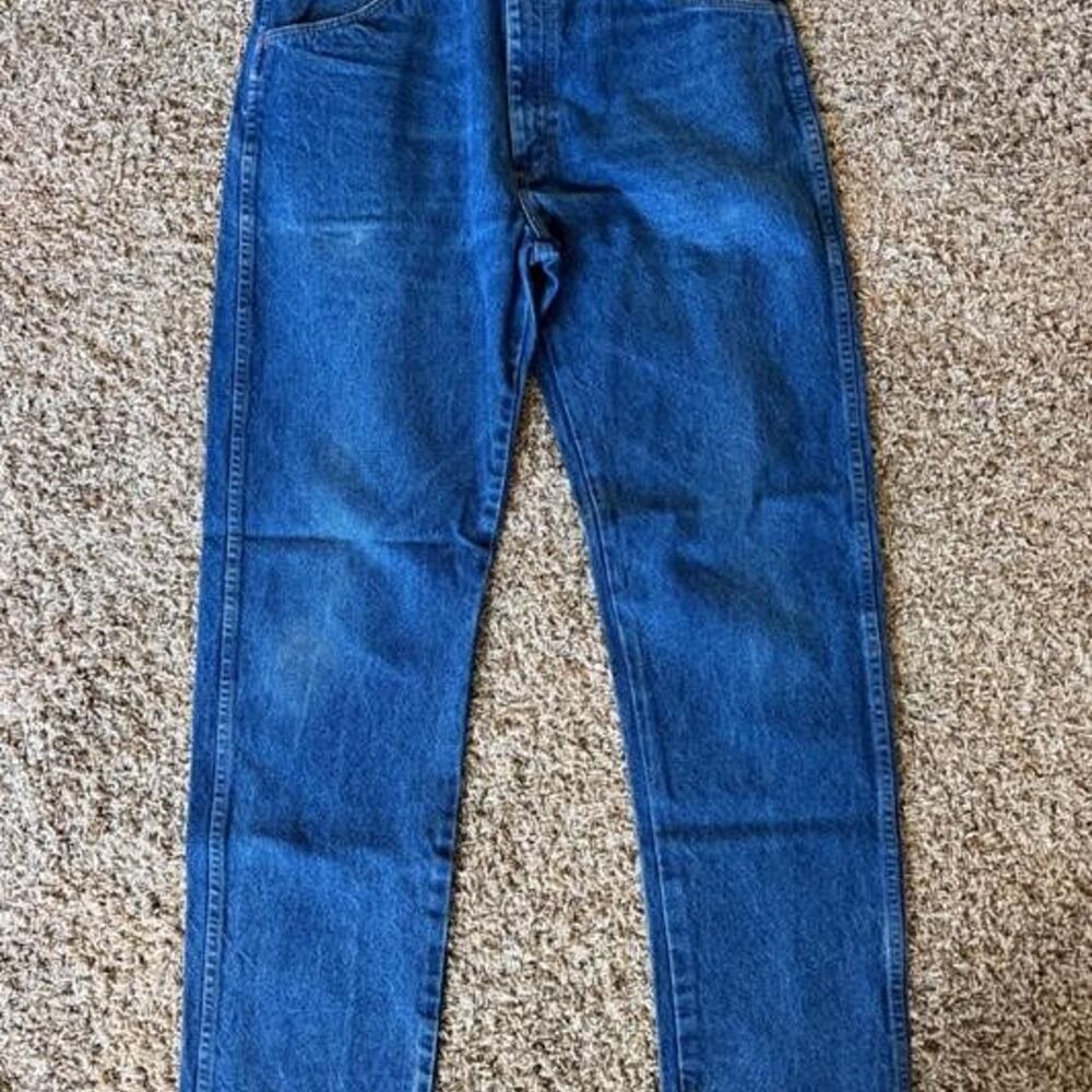 Wrangler Men's Blue and Navy Jeans